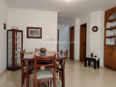 Apartamento de 3 alcobas en venta en Laureles, Medellín, 146 m² · foto 4 de 18