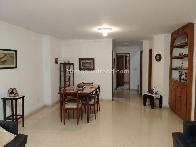 Apartamento de 3 alcobas en venta en Laureles, Medellín, 146 m² · foto 8 de 18