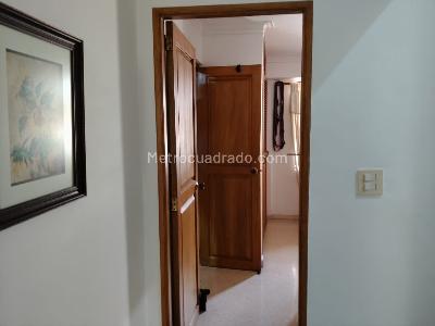 Apartamento de 3 alcobas en venta en Laureles, Medellín, 146 m² · foto 9 de 18