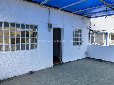Casa de 5 alcobas en venta en Villa Claudia, Bogotá, 412 m² · foto 12 de 20