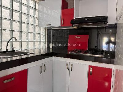 Casa de 5 alcobas en venta en Villa Claudia, Bogotá, 412 m² · foto 4 de 20