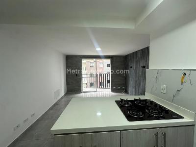 Apartamento de 3 alcobas en venta en Altos De Maria Auxiliadora, Sabaneta, 55 m² · foto 3 de 13