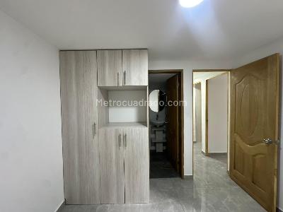 Apartamento de 3 alcobas en venta en Altos De Maria Auxiliadora, Sabaneta, 55 m² · foto 11 de 13