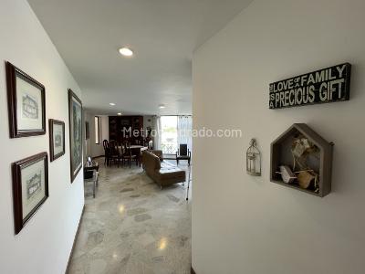 Apartamento de 3 alcobas en venta en Nueva Tequendama, Cali, 108 m² · foto 2 de 18