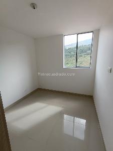 Apartamento de 3 alcobas en venta en Amazonia, Bello, 63 m² · foto 5 de 10