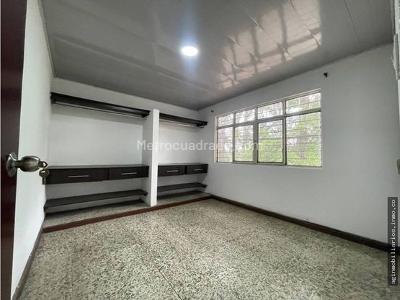 Casa de 5 alcobas en venta en La Base, Cali, 230 m² · foto 15 de 20