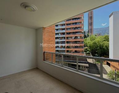 Apartamento en venta en Castropol, Medellín · foto 3 de 20