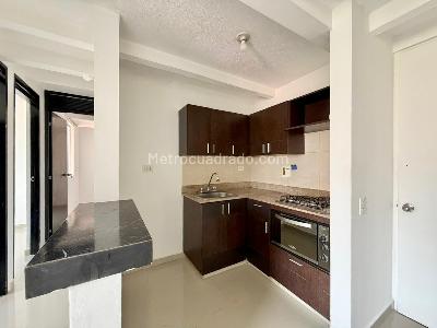 Apartamento en venta en Pajarito, Medellín · foto 2 de 7