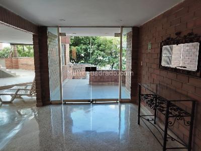 Apartamento en venta en Laureles, Medellín · foto 2 de 20