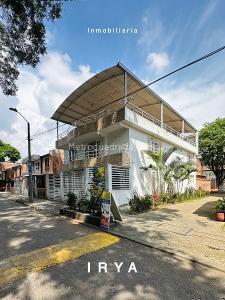 Casa de 5 alcobas en venta en Primero De Mayo, Cali, 360 m² · foto 2 de 20