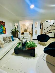 Casa de 5 alcobas en venta en Paseo De Los Almendros, Cali, 250 m² · foto 2 de 20