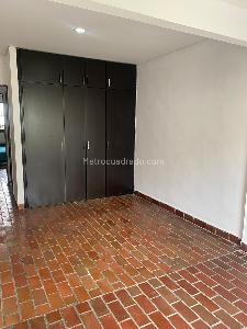 Casa de 5 alcobas en venta en Paseo De Los Almendros, Cali, 180 m² · foto 15 de 19