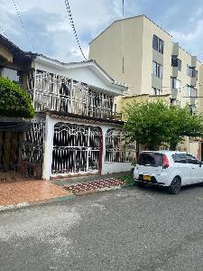 Casa de 5 alcobas en venta en Paseo De Los Almendros, Cali, 180 m² · foto 19 de 19