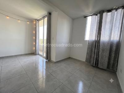 Apartamento de 2 alcobas en venta en Aguacatal, Cali, 57 m² · foto 2 de 20