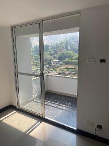Apartamento de 3 alcobas en venta en Madera, Bello, 57 m² · foto 12 de 18