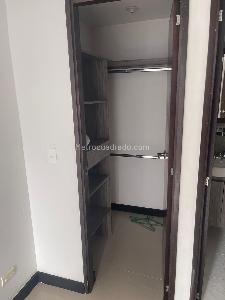 Apartamento de 3 alcobas en venta en Madera, Bello, 57 m² · foto 4 de 18