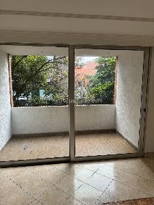 Apartamento de 3 alcobas en venta en Laureles, Medellín, 165 m² · foto 3 de 8