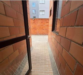 Apartamento en venta en Laureles, Medellín · foto 3 de 12