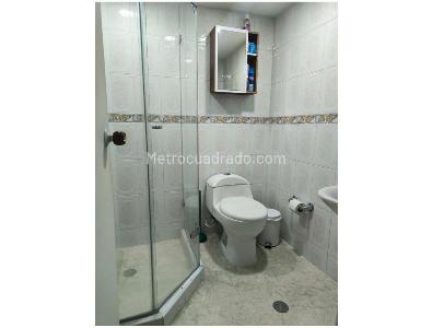 Apartamento de 3 alcobas en venta en La Castellana, Medellín, 86 m² · foto 3 de 5