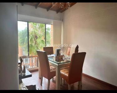 Apartamento de 3 alcobas en venta en Loma De San Julian, Medellín, 77 m² · foto 2 de 9