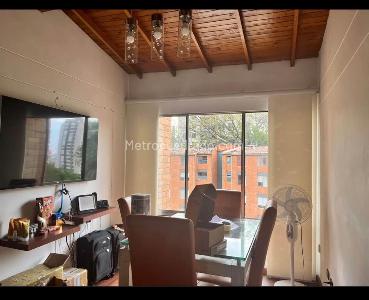 Apartamento de 3 alcobas en venta en Loma De San Julian, Medellín, 77 m² · foto 6 de 9