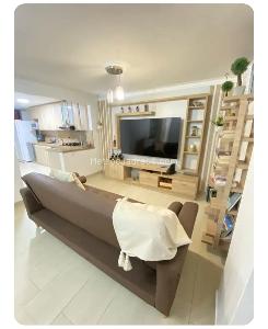 Apartamento de 3 alcobas en venta en Laureles, Medellín, 137 m² · foto 3 de 18