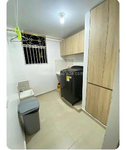 Apartamento de 3 alcobas en venta en Laureles, Medellín, 137 m² · foto 7 de 18