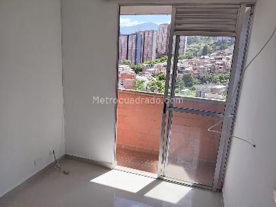 Apartamento de 3 alcobas en venta en Robledo, Medellín, 52 m² · foto 2 de 20