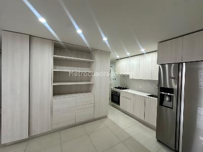 Apartamento en arriendo en Ciudad Del Rio, Medellín · foto 4 de 15