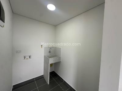 Apartamento de 3 alcobas en arriendo en Alto De Las Palmas, Medellín, 70 m² · foto 10 de 10