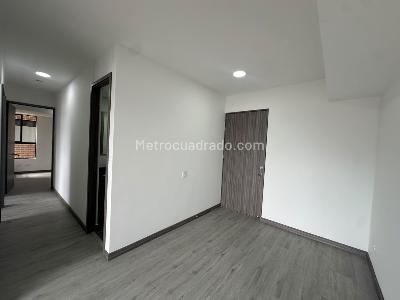 Apartamento de 3 alcobas en arriendo en Alto De Las Palmas, Medellín, 70 m² · foto 2 de 10