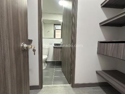 Apartamento de 3 alcobas en arriendo en Alto De Las Palmas, Medellín, 70 m² · foto 8 de 10