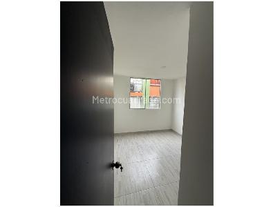 Apartamento de 3 alcobas en venta en Primero De Mayo, Cali, 62 m² · foto 4 de 17