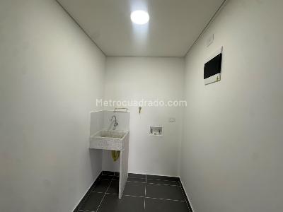 Apartamento de 3 alcobas en arriendo en Alto De Las Palmas, Medellín, 70 m² · foto 11 de 11