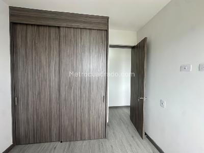 Apartamento de 3 alcobas en arriendo en Alto De Las Palmas, Medellín, 70 m² · foto 7 de 11