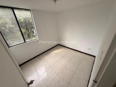 Apartamento de 3 alcobas en venta en Capri, Cali, 78 m² · foto 3 de 9