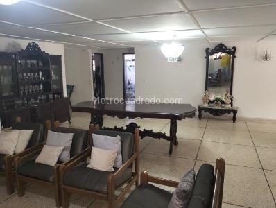 Casa de 5 alcobas en venta en Ciudad Jardin, Barranquilla, 240 m² · foto 6 de 20