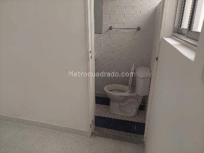 Casa de 5 alcobas en venta en Santa Monica, Medellín, 204 m² · foto 3 de 14
