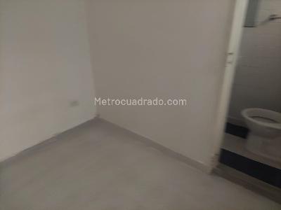 Casa de 5 alcobas en venta en Santa Monica, Medellín, 204 m² · foto 4 de 14