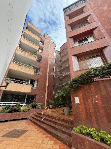 Apartamento de 4 alcobas en venta en Sotomayor, Bucaramanga, 189 m² · foto 2 de 18