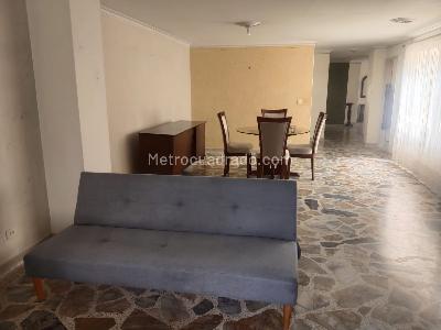 Apartamento de 3 alcobas en venta en Laureles, Medellín, 154 m² · foto 3 de 20