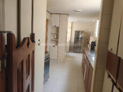 Apartamento de 3 alcobas en venta en Laureles, Medellín, 154 m² · foto 11 de 20