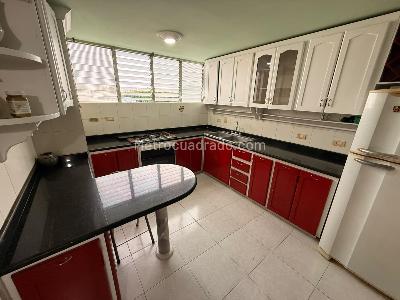 Apartamento de 3 alcobas en venta en Capri, Cali, 147 m² · foto 3 de 15