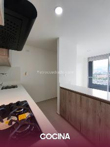 Apartamento en venta en Zona Industrial 1, Itagüí · foto 3 de 12