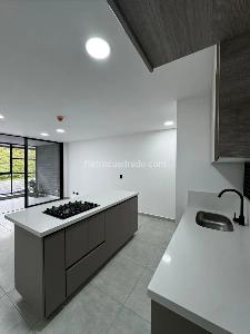 Apartamento en venta en Loma Del Escobero, Envigado · foto 6 de 15