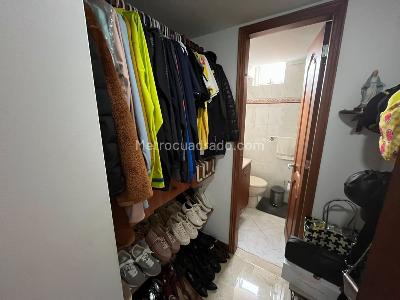 Apartamento de 5 alcobas en venta en Estadio, Medellín, 249 m² · foto 16 de 20