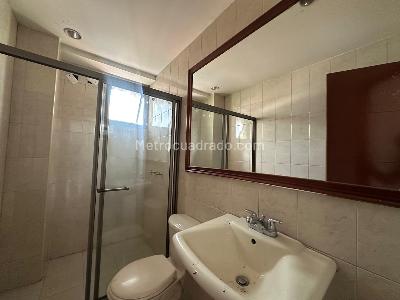 Apartamento de 4 alcobas en arriendo en Santa Maria De Los Angeles, Medellín, 217 m² · foto 15 de 16
