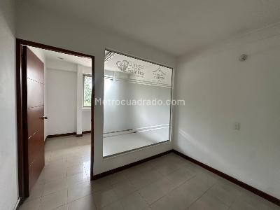 Apartamento de 4 alcobas en arriendo en Santa Maria De Los Angeles, Medellín, 217 m² · foto 3 de 16