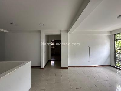 Apartamento de 4 alcobas en arriendo en Santa Maria De Los Angeles, Medellín, 217 m² · foto 8 de 16