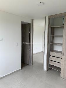 Apartamento de 3 alcobas en venta en Anillo Vial, Floridablanca, 76 m² · foto 5 de 13